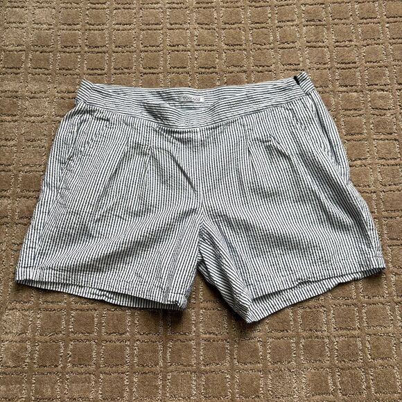 Toad & Co 100% Organic Cotton Seersucker Blue White Striped Shorts Sz 8 Preppy - Picture 2 of 7